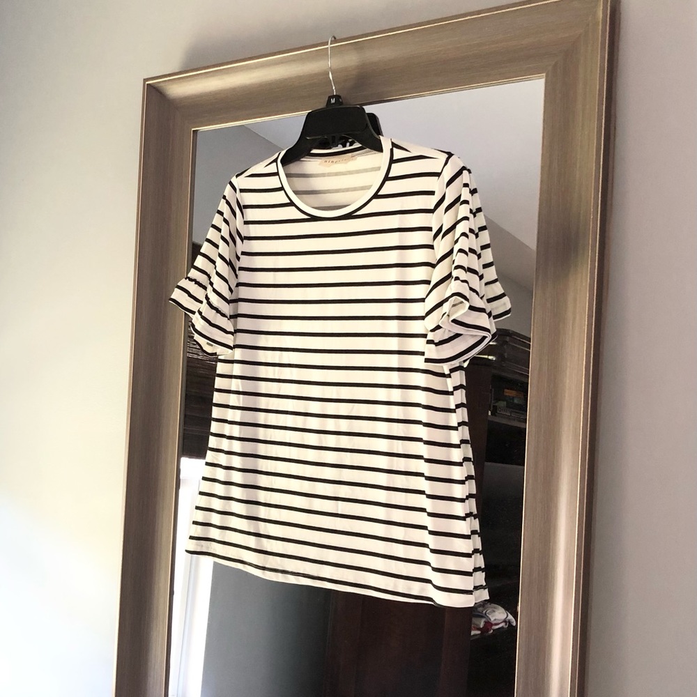 NWOT Ninexis Boutique Top